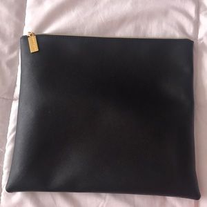 Big Estée Lauder pouch/bag